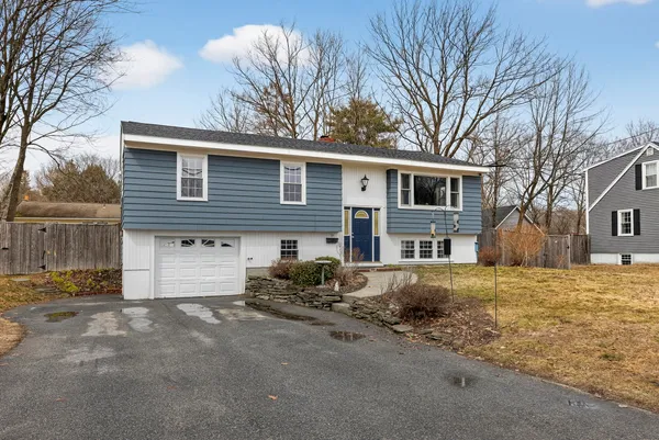 $484,900 | 14 Spruce Lane, Gorham, ME 04038