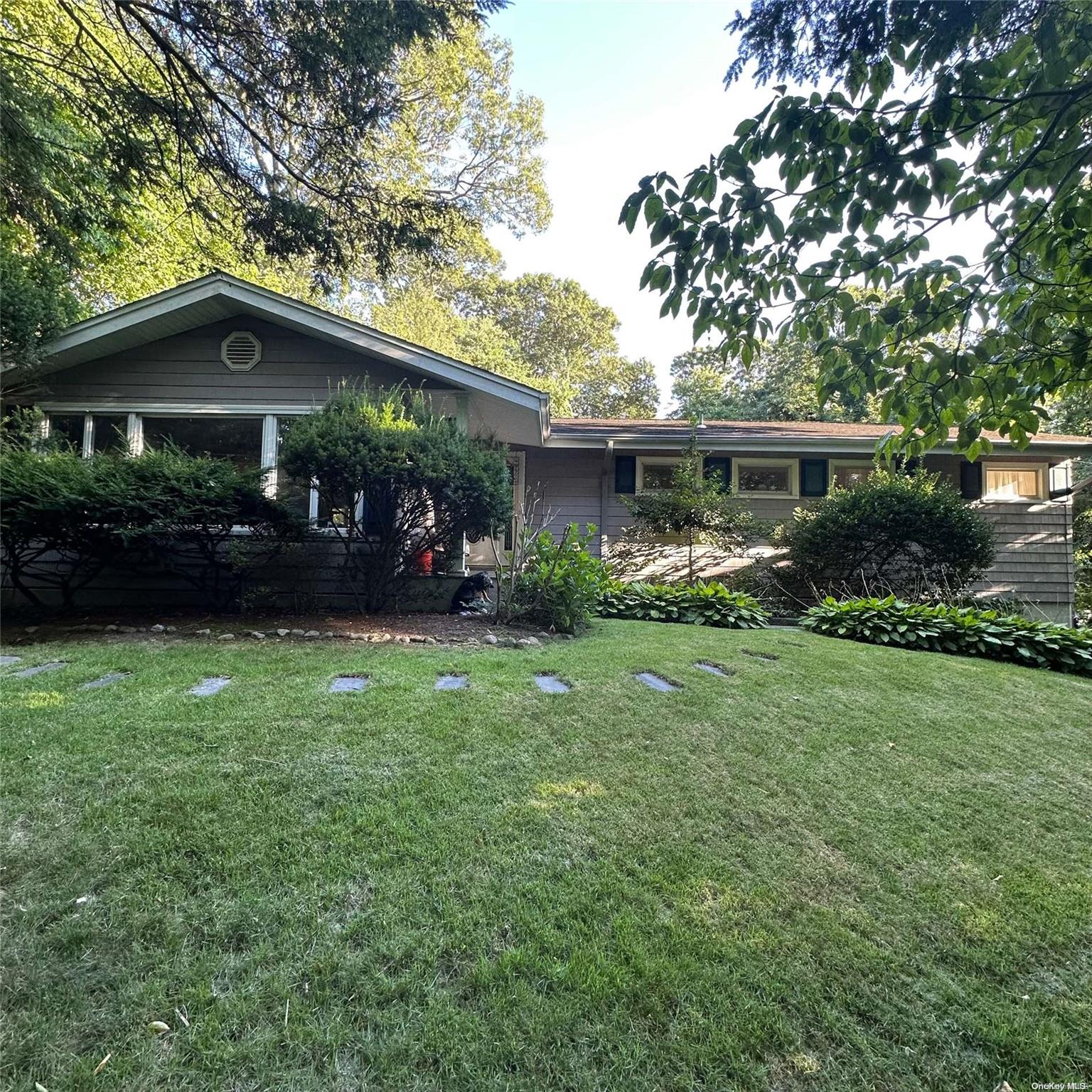 25 Dunlop Road Huntington, NY 11743 - Photo 1 of 1 Gallery Image 1