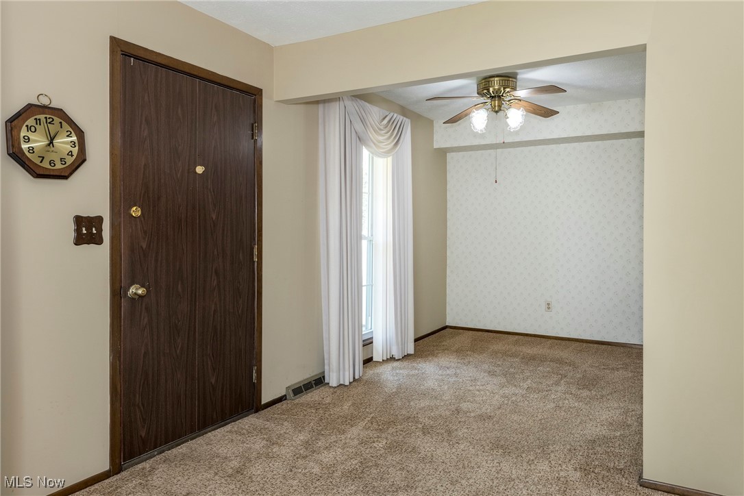 6533 Engle Road Brook Park, OH 44142 - Photo 10 of 38 Dining room, carpeted and ceiling fan