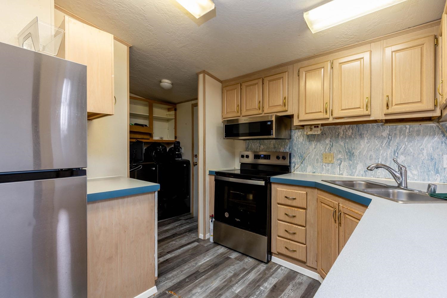 3920 East Center Road, Unit 20 Mead, WA 99021 - Photo 8 of 21