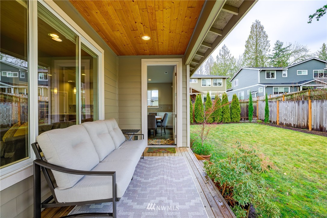 4792 Smithers Avenue South Renton, WA 98055 - Photo 34 of 37 a garden view with a seating space
