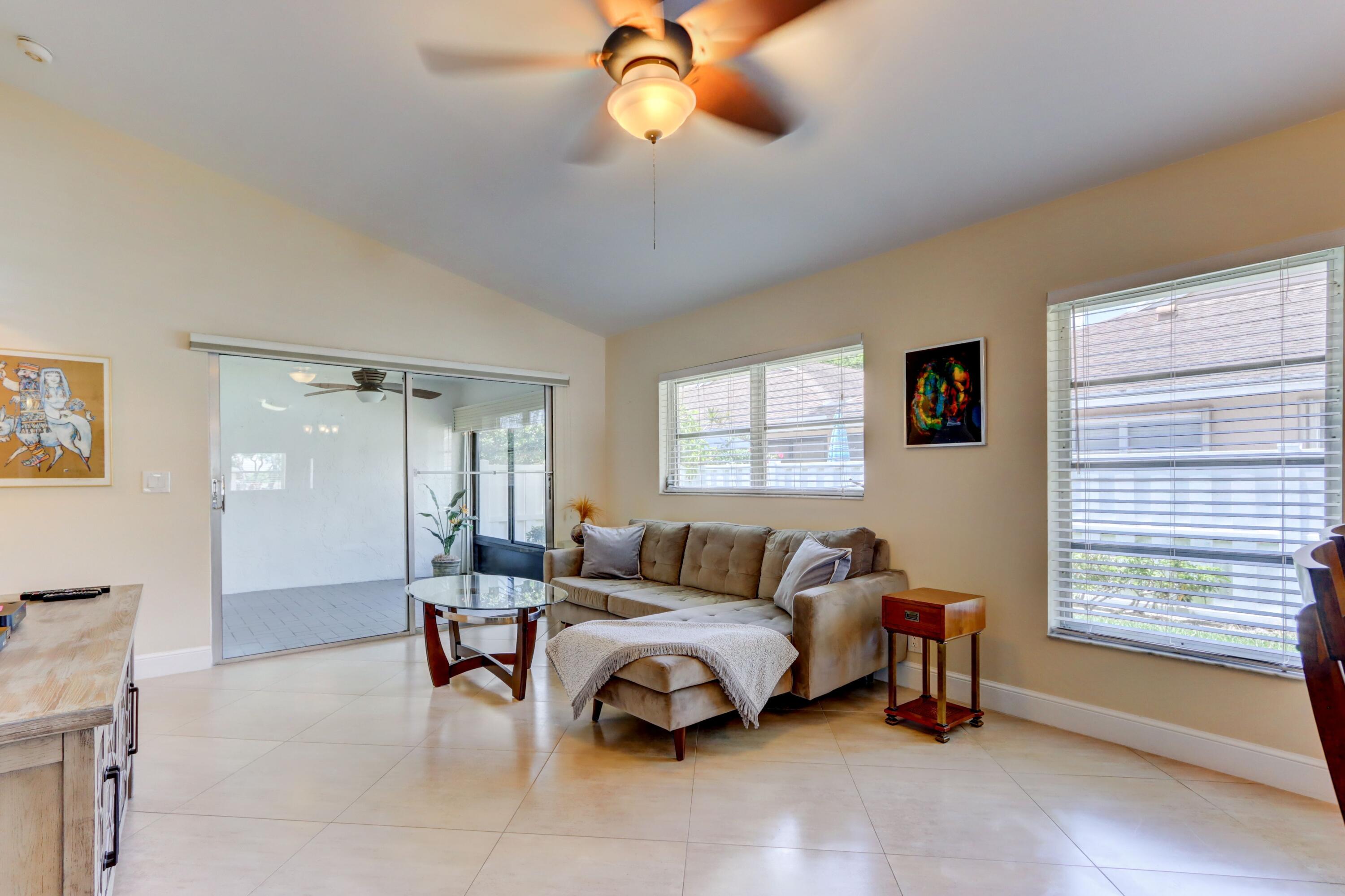 8092 Sweetbriar Way Boca Raton, FL 33496 - Photo 8 of 17 Living Area - 1