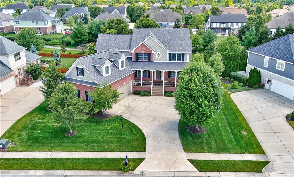 13661 Diving Hawk Crossing Fishers, IN 46055 - Photo 2 of 58 Gallery Image 2