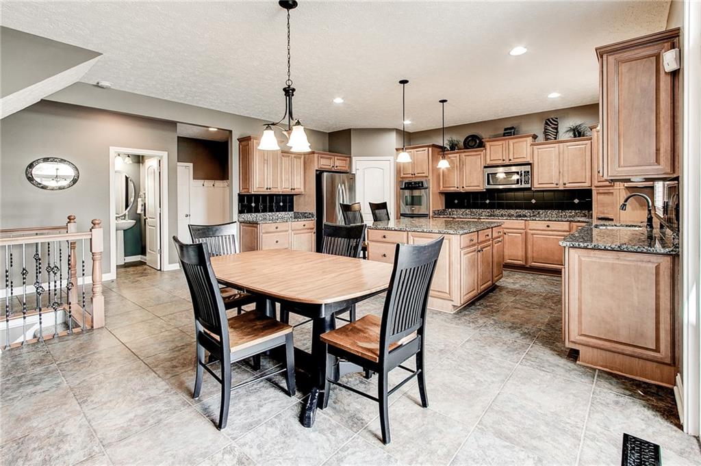 13661 Diving Hawk Crossing Fishers, IN 46055 - Photo 11 of 58 Gallery Image 11
