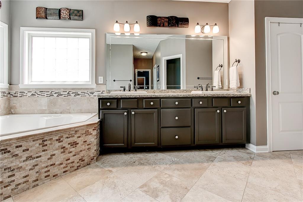 13661 Diving Hawk Crossing Fishers, IN 46055 - Photo 24 of 58 Gallery Image 24
