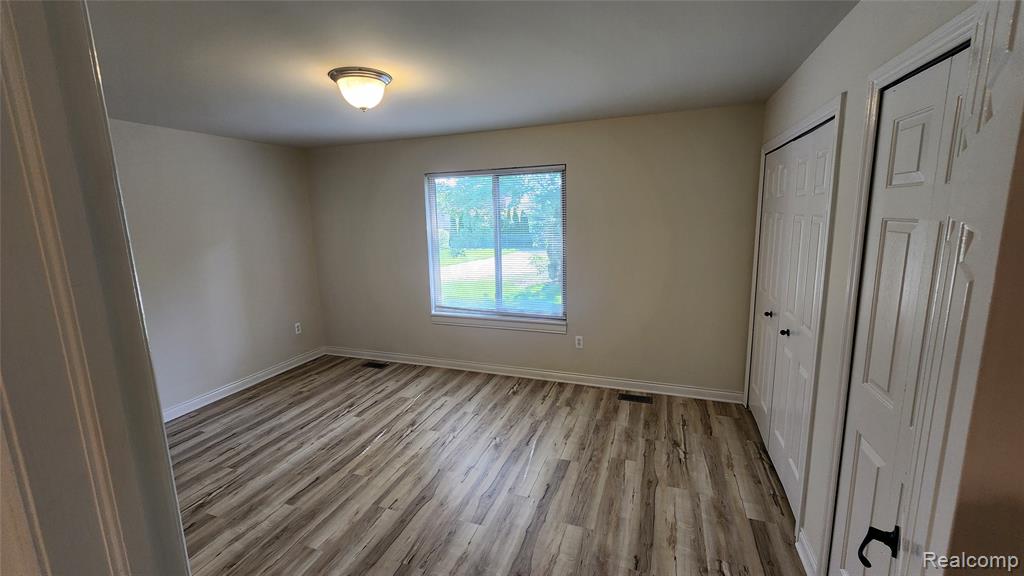 51675 Sass Road New Baltimore, MI 48047 - Photo 9 of 12