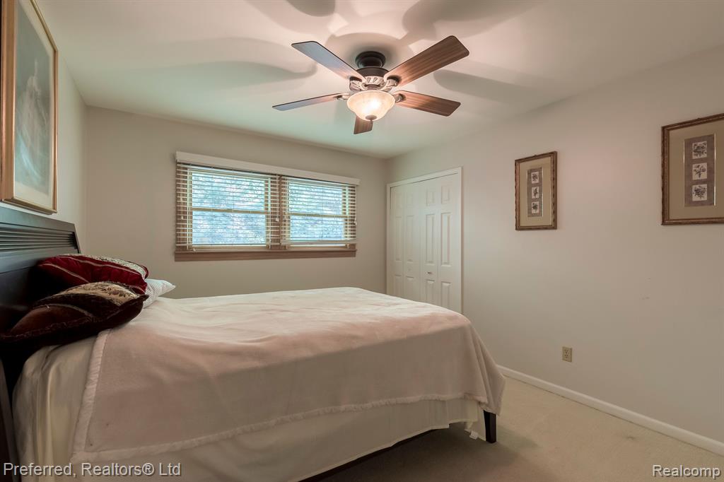 40825 Harris Road Belleville, MI 48111 - Photo 22 of 36