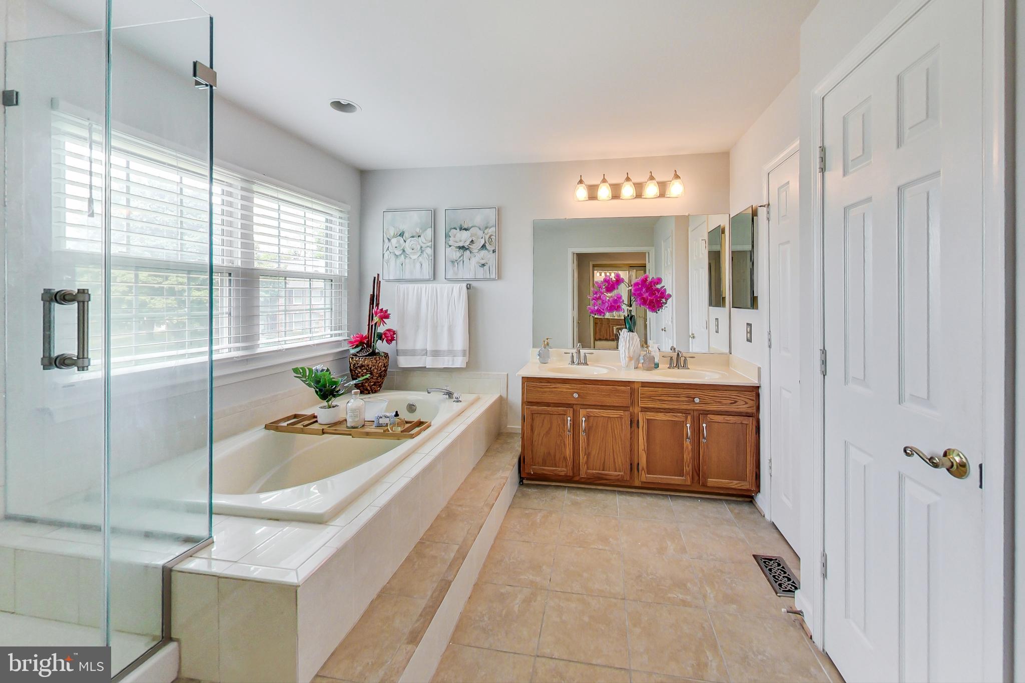 5312 Hever Way Frederick, MD 21703 - Photo 10 of 36 a very nice looking room with a large window