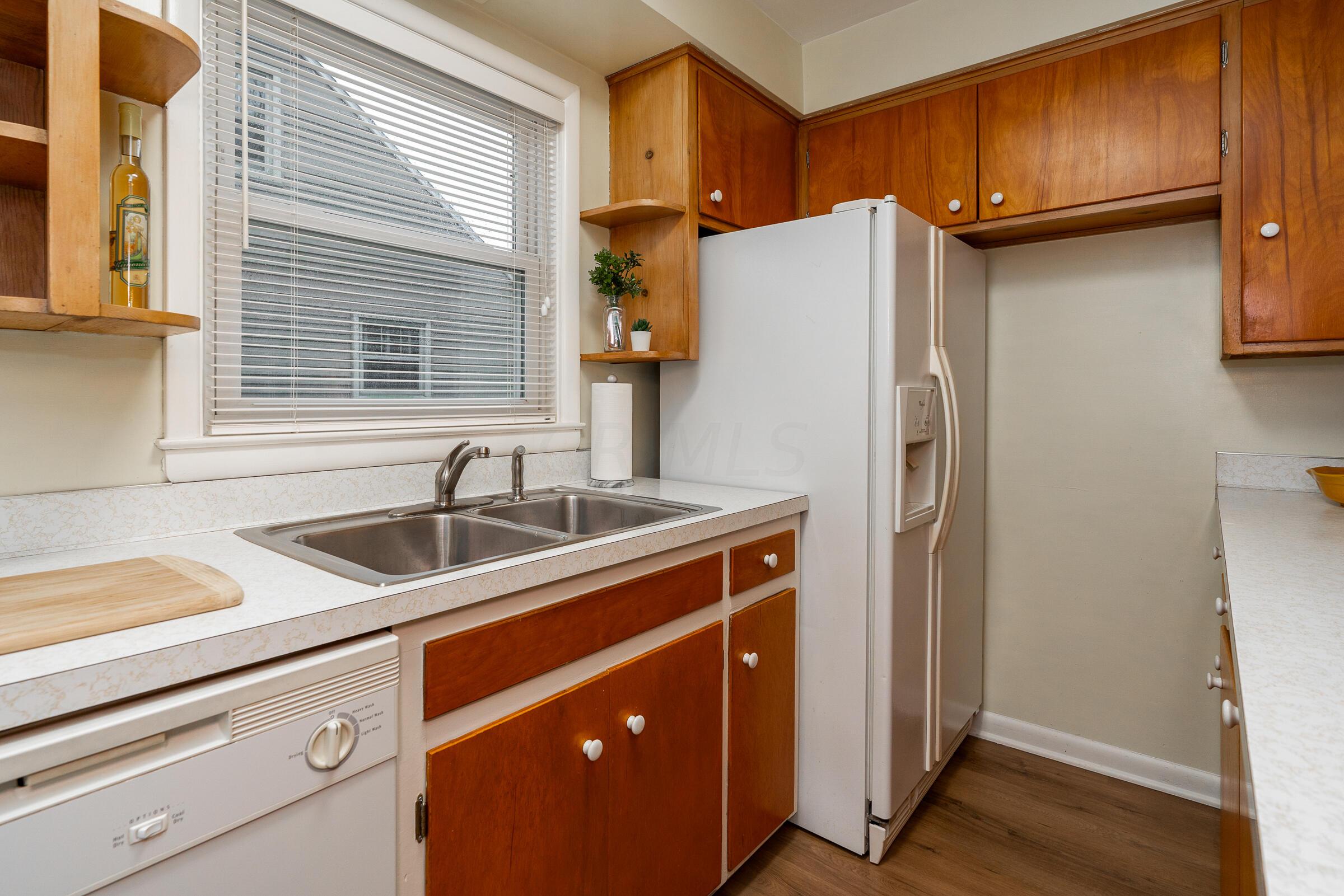 62 North Chesterfield Road Columbus, OH 43209 - Photo 6 of 28 Kitchen