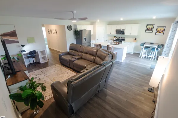 $3,000 | 1014 South Welcome Road, Greenville, SC 29611