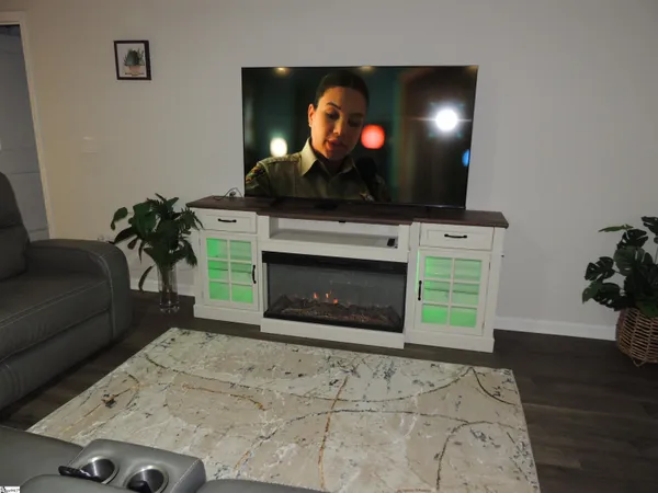 $3,000 | 1014 South Welcome Road, Greenville, SC 29611