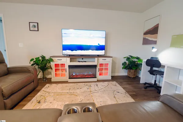 $3,000 | 1014 South Welcome Road, Greenville, SC 29611