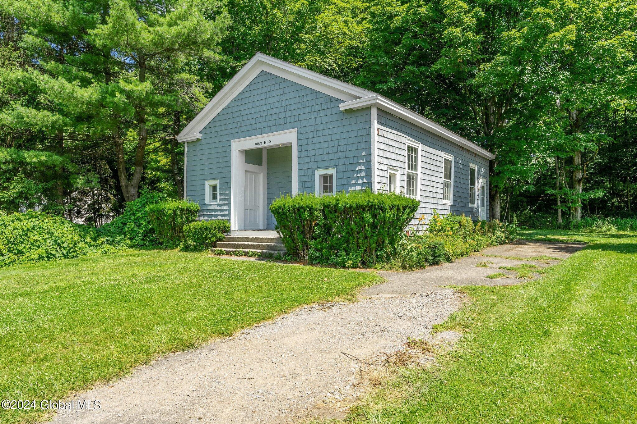 343 Riverview Road Rexford, NY 12148 - Photo 2 of 14 3-web-or-mls-343-riverview-rd