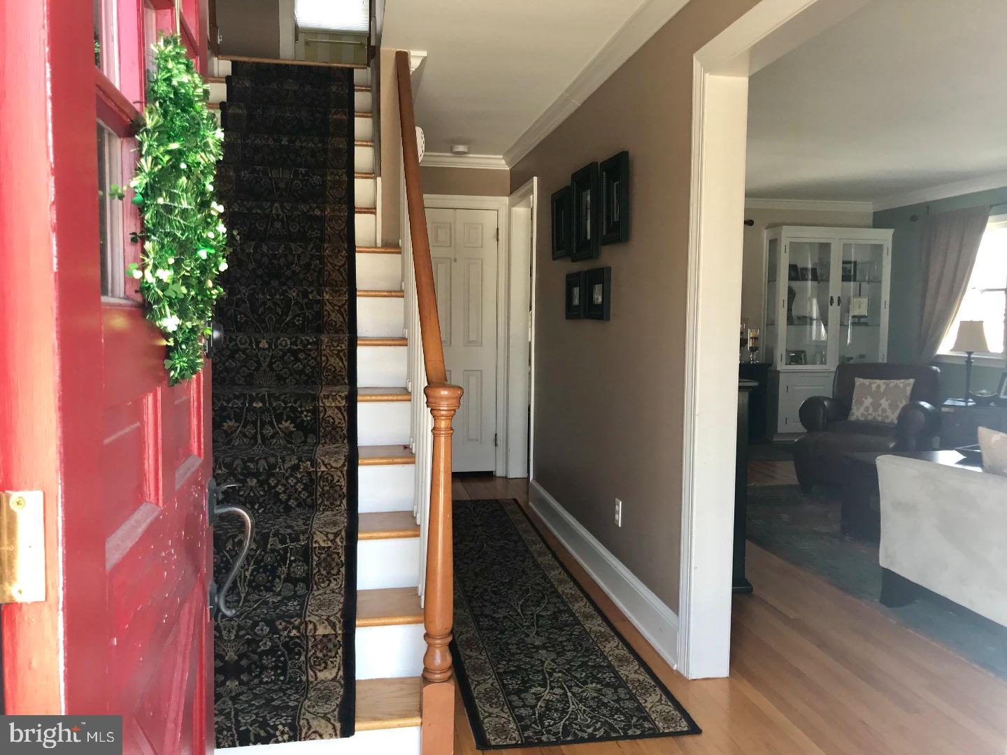 150 Coleman Road Hamilton, NJ 08690 - Photo 3 of 12 Foyer