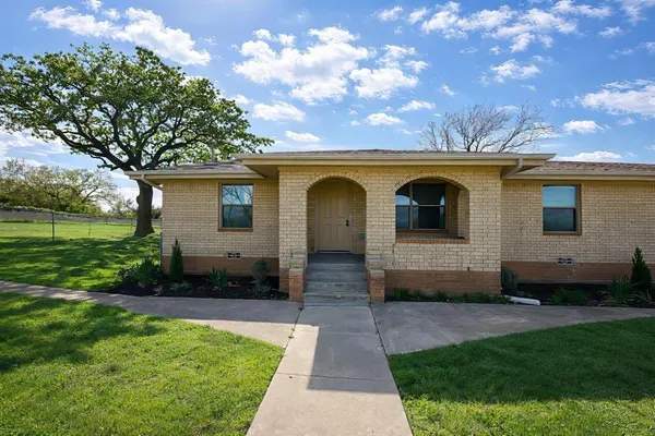 $1,995 | 1119 Salt Creek Road, Springtown, TX 76082