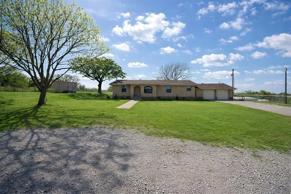 $1,995 | 1119 Salt Creek Road, Springtown, TX 76082