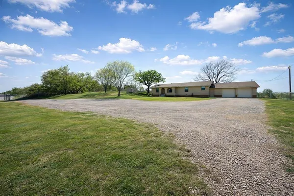 $1,995 | 1119 Salt Creek Road, Springtown, TX 76082