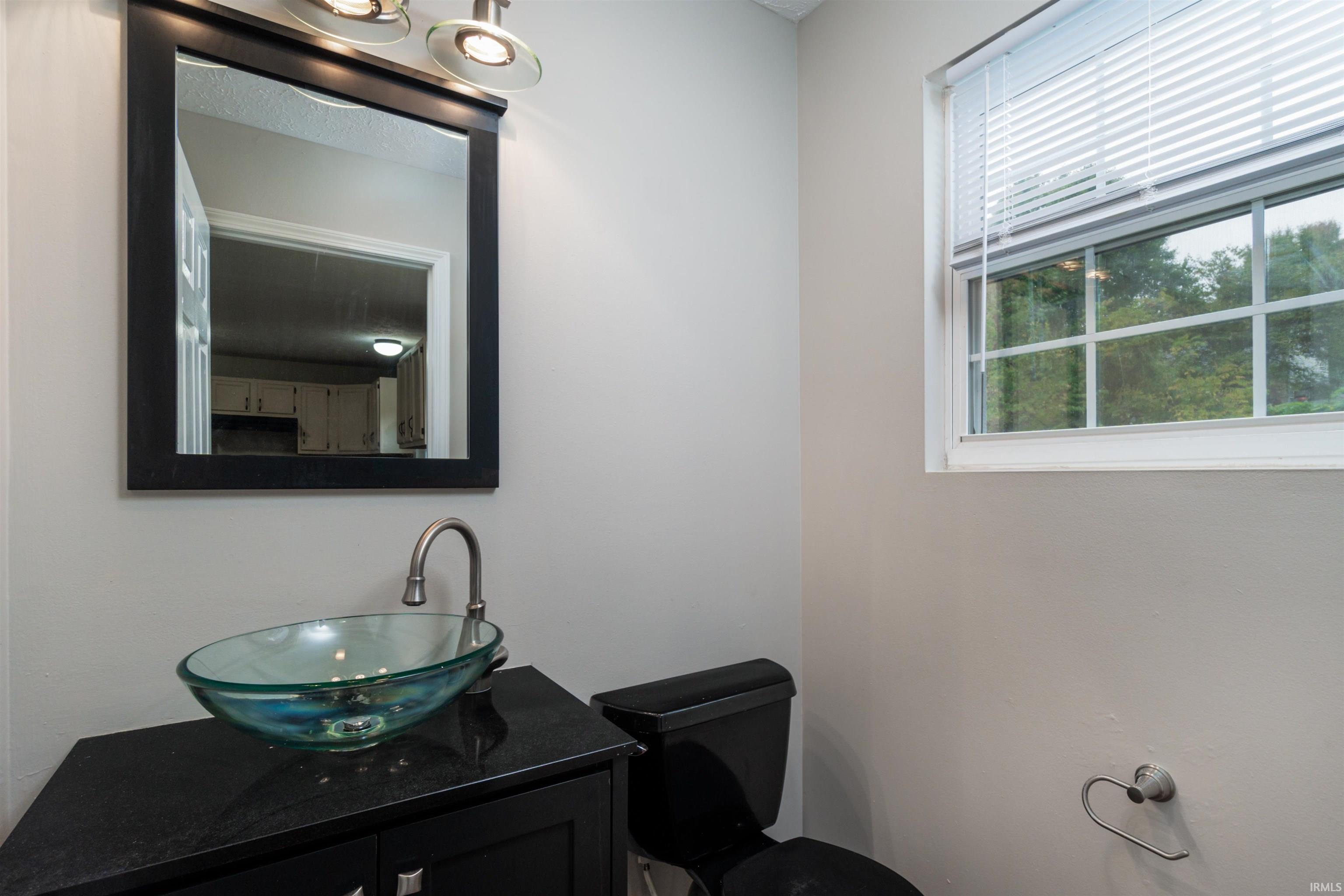 2602 South Rockport Road Bloomington, IN 47403 - Photo 11 of 31 Gallery Image 11
