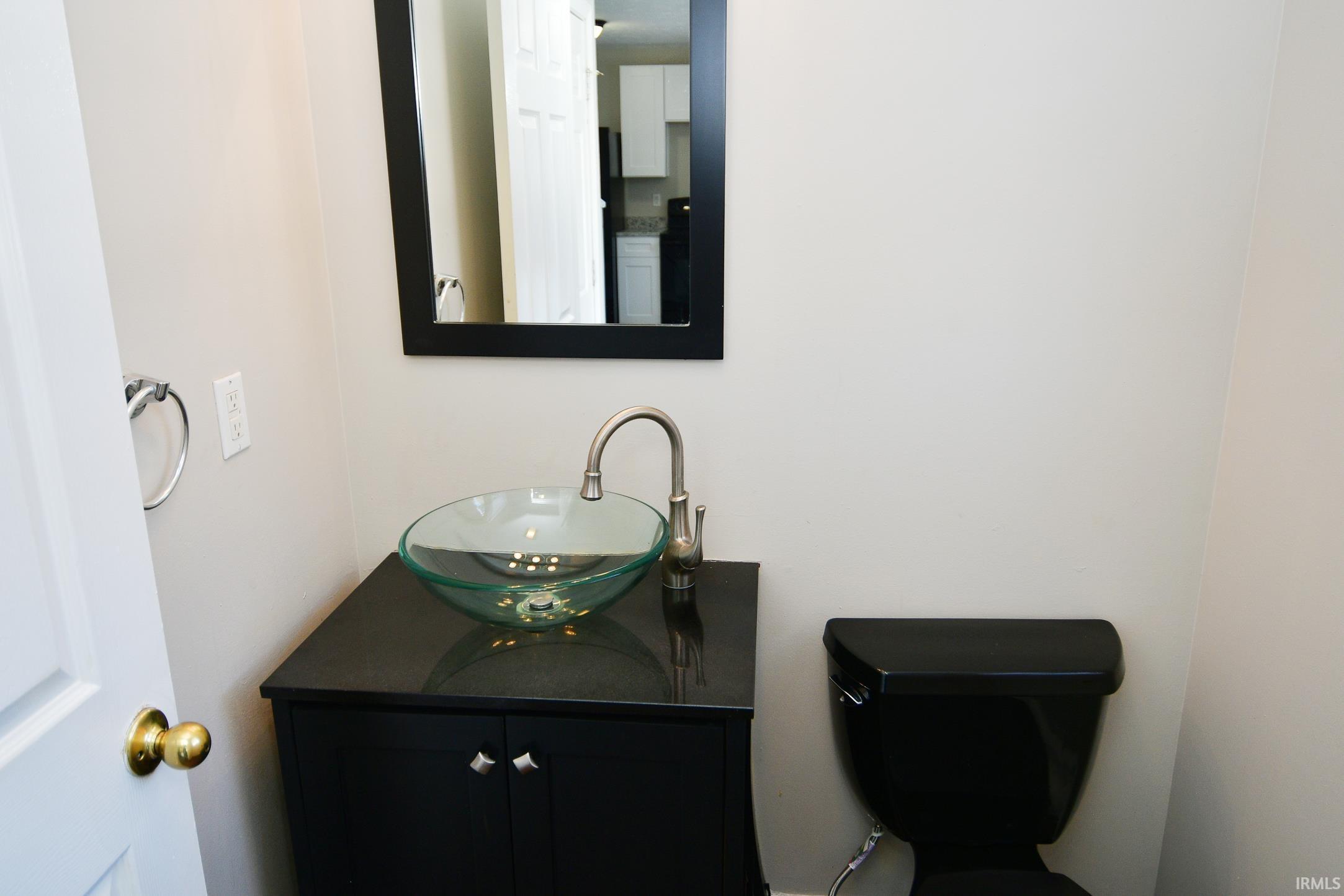 2602 South Rockport Road Bloomington, IN 47403 - Photo 12 of 31 Gallery Image 12