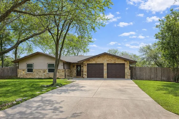 $2,300 | 108 Belaire Circle, Round Rock, TX 78664