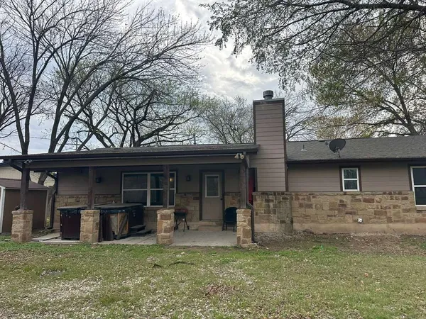 $2,300 | 108 Belaire Circle, Round Rock, TX 78664