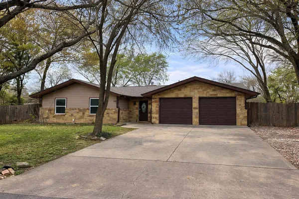 $2,300 | 108 Belaire Circle, Round Rock, TX 78664