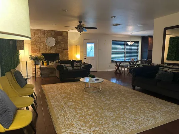 $2,300 | 108 Belaire Circle, Round Rock, TX 78664
