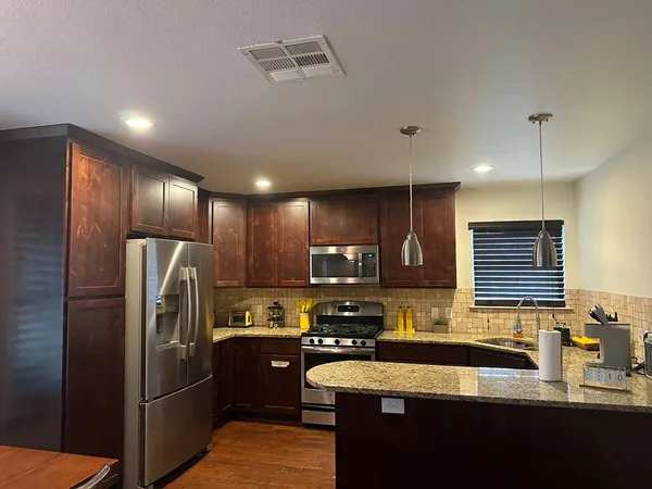 $2,300 | 108 Belaire Circle, Round Rock, TX 78664