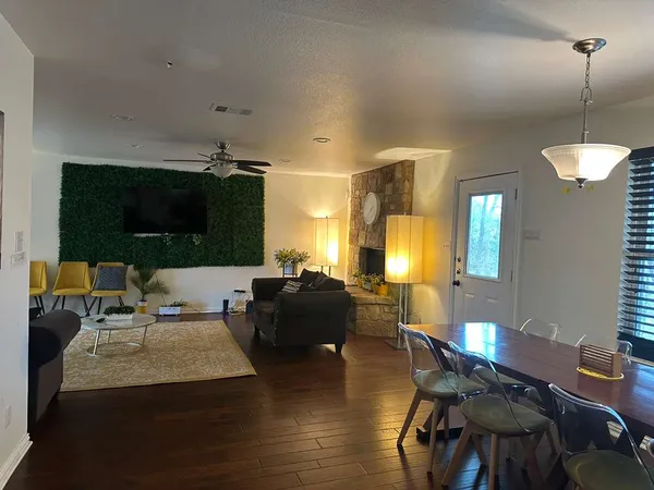 $2,300 | 108 Belaire Circle, Round Rock, TX 78664