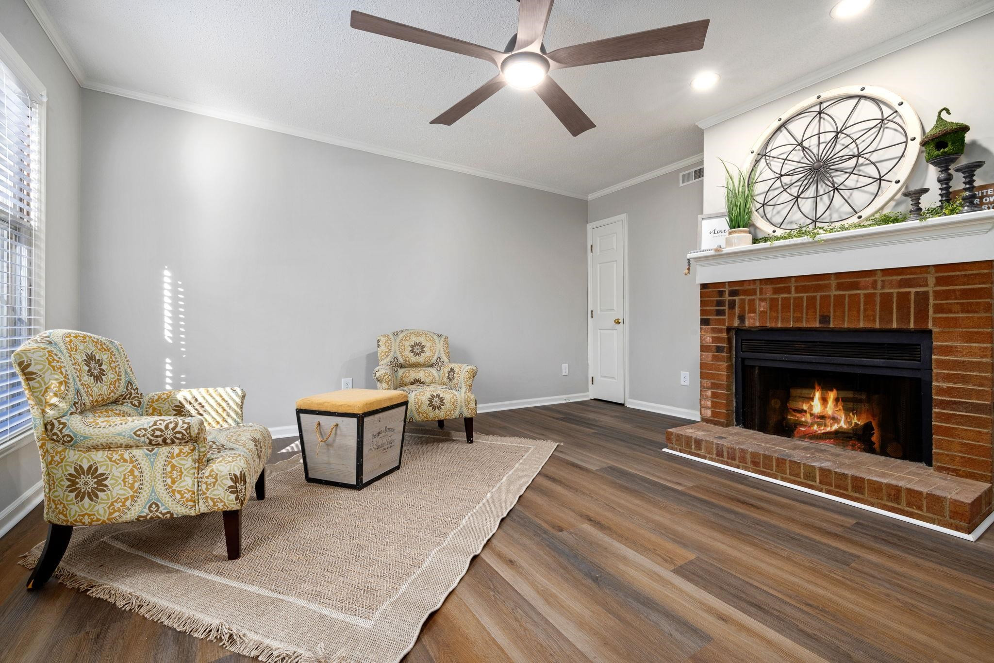 717 Charleston Road, Unit 717 Raleigh, NC 27606 - Photo 8 of 30 Living room