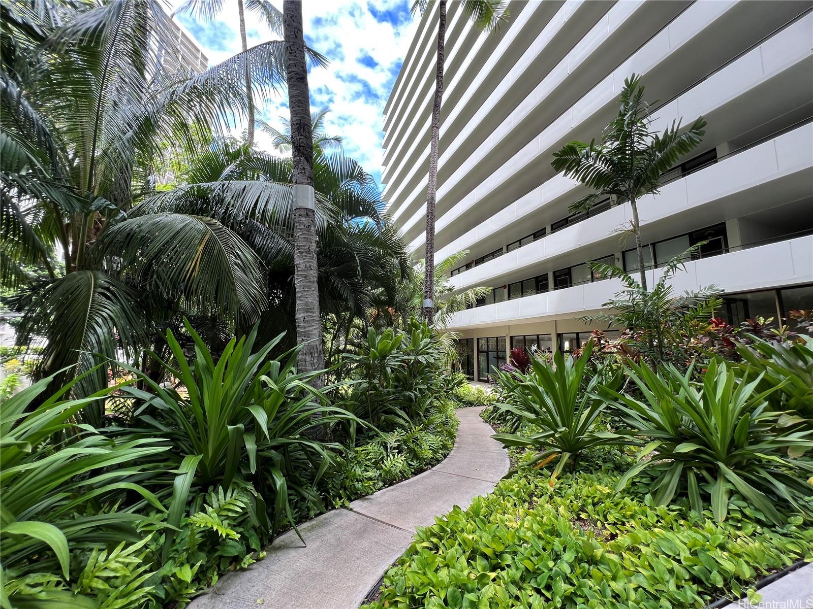 425 Ena Road, Unit 405A Honolulu, HI 96815 - Photo 11 of 14