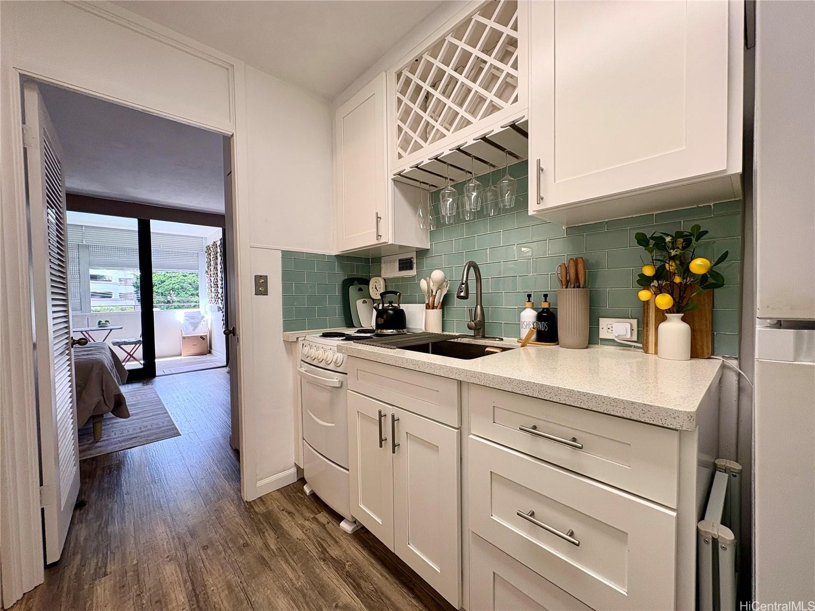 425 Ena Road, Unit 405A Honolulu, HI 96815 - Photo 9 of 14