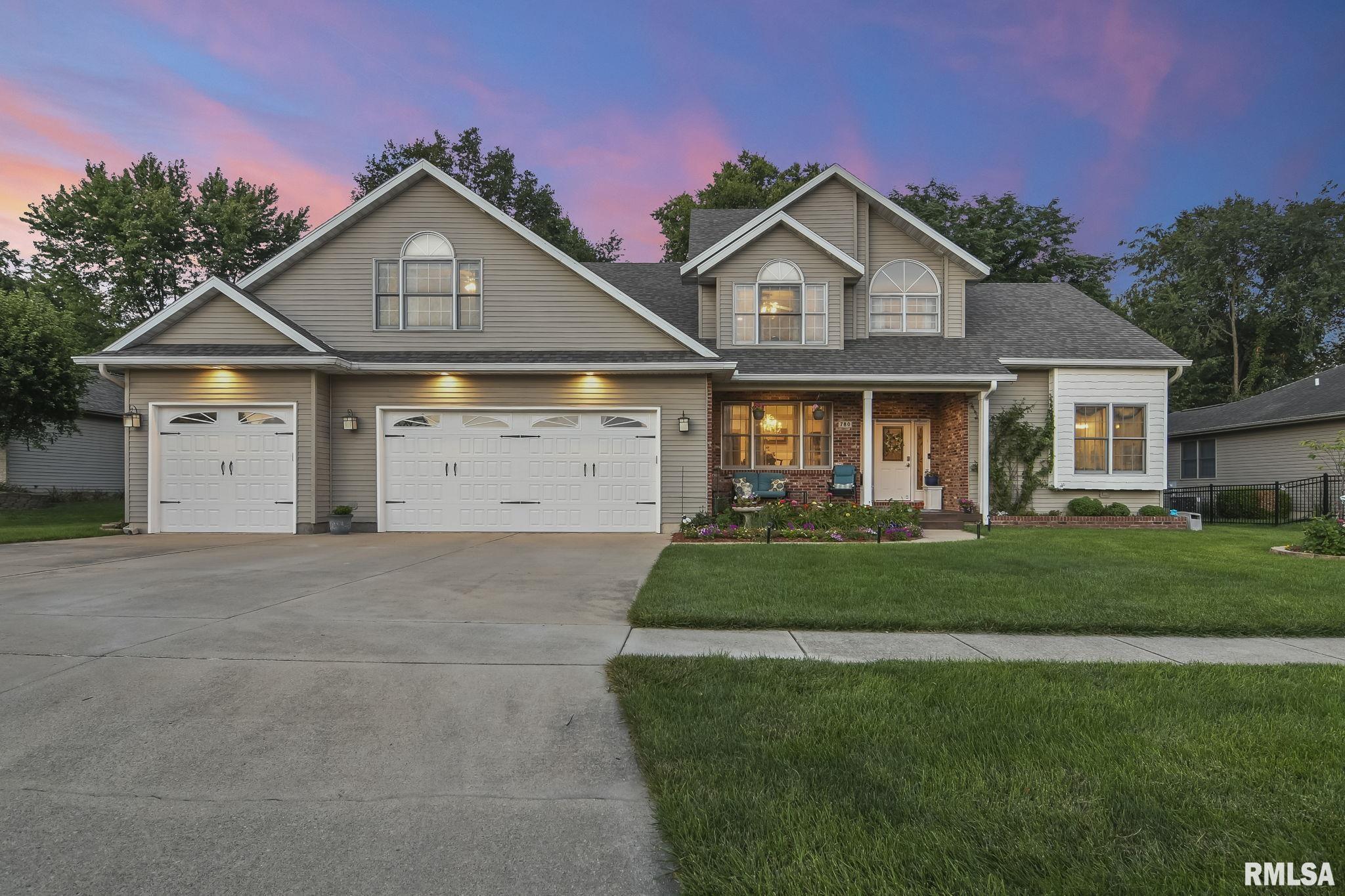 780 Cherokee Drive Springfield, IL 62711 - Photo 1 of 58