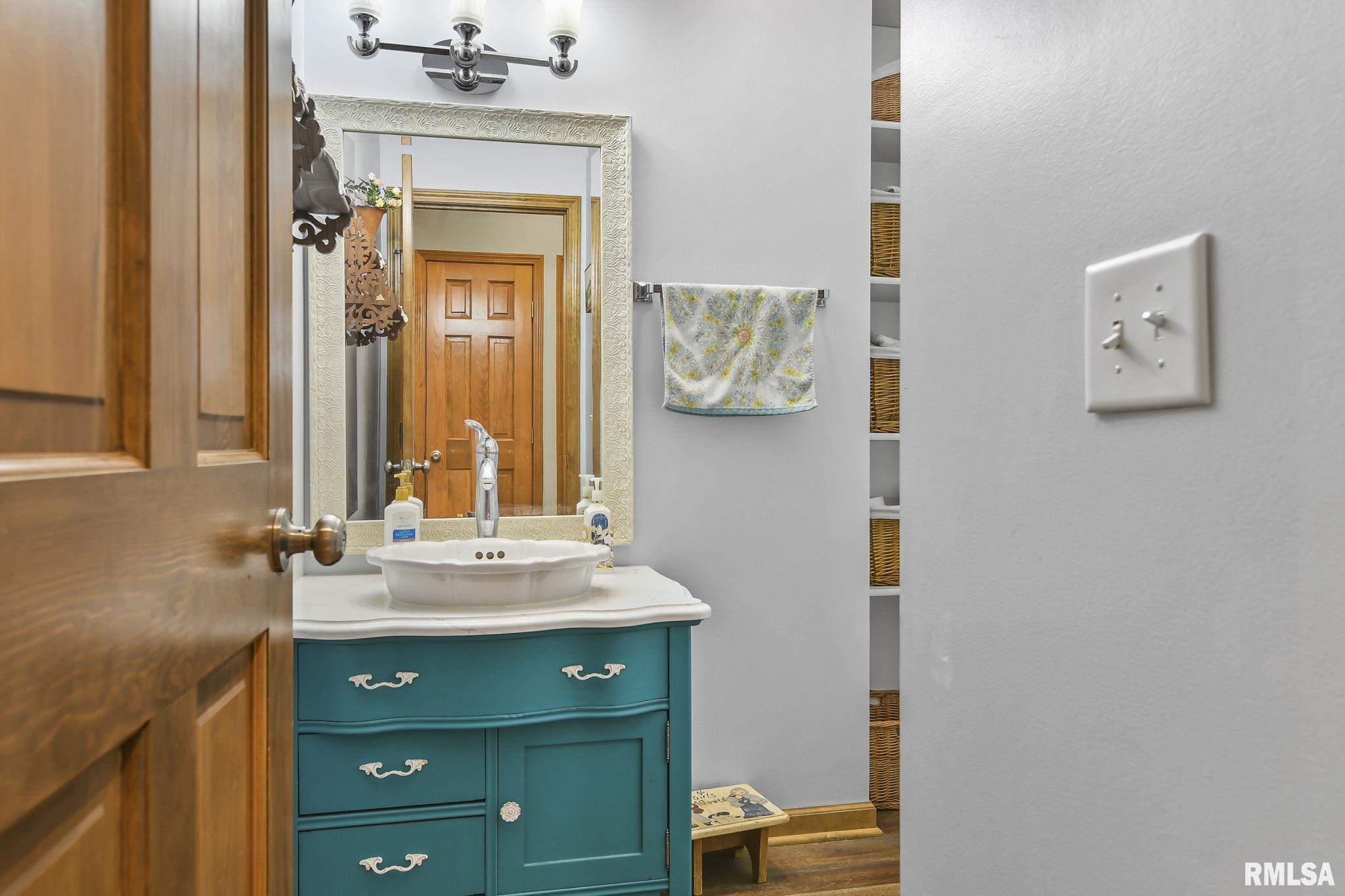 780 Cherokee Drive Springfield, IL 62711 - Photo 33 of 58