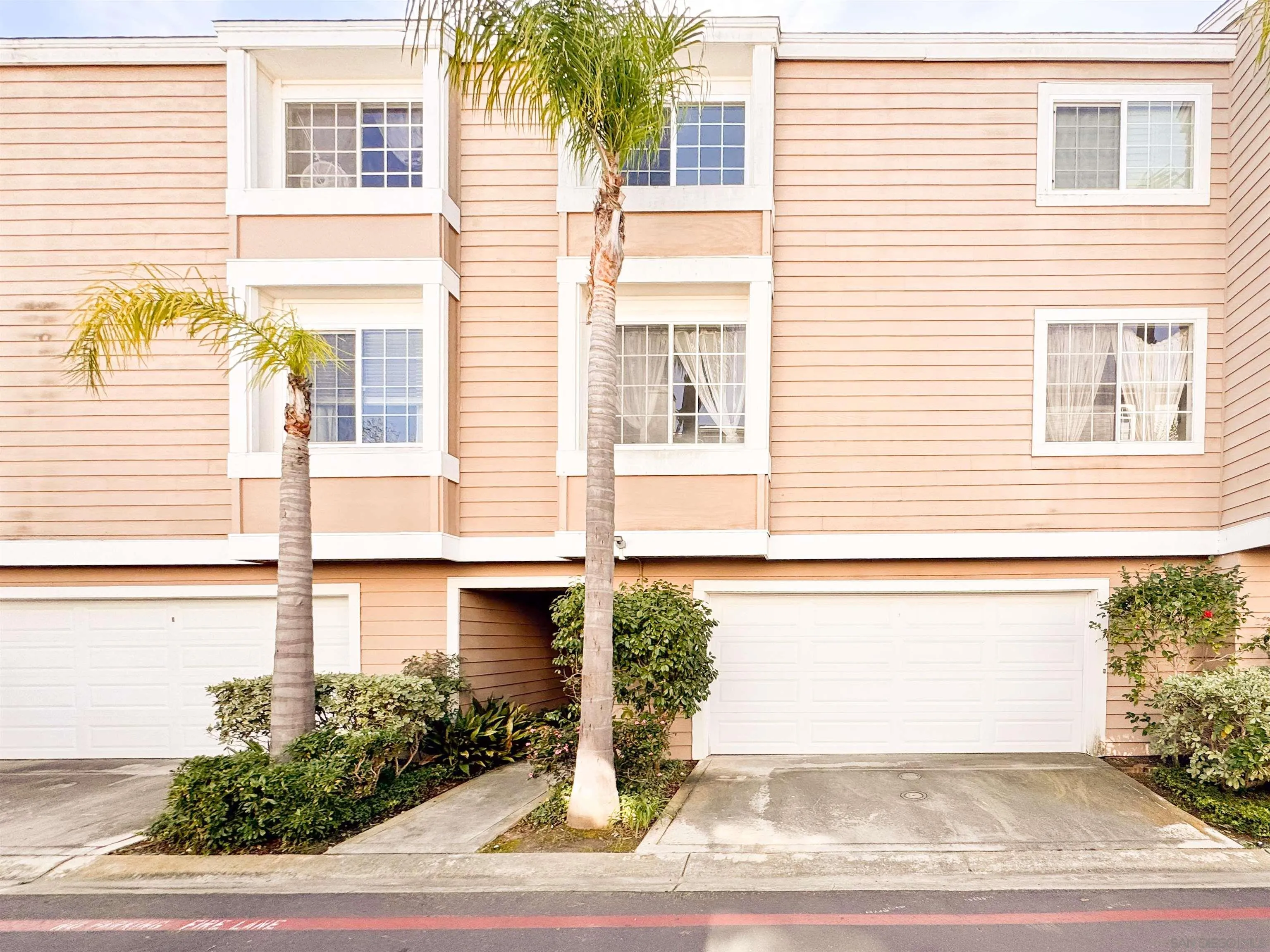 8585 Via Mallorca, Unit 4 La Jolla, CA 92037 - Photo 1 of 14
