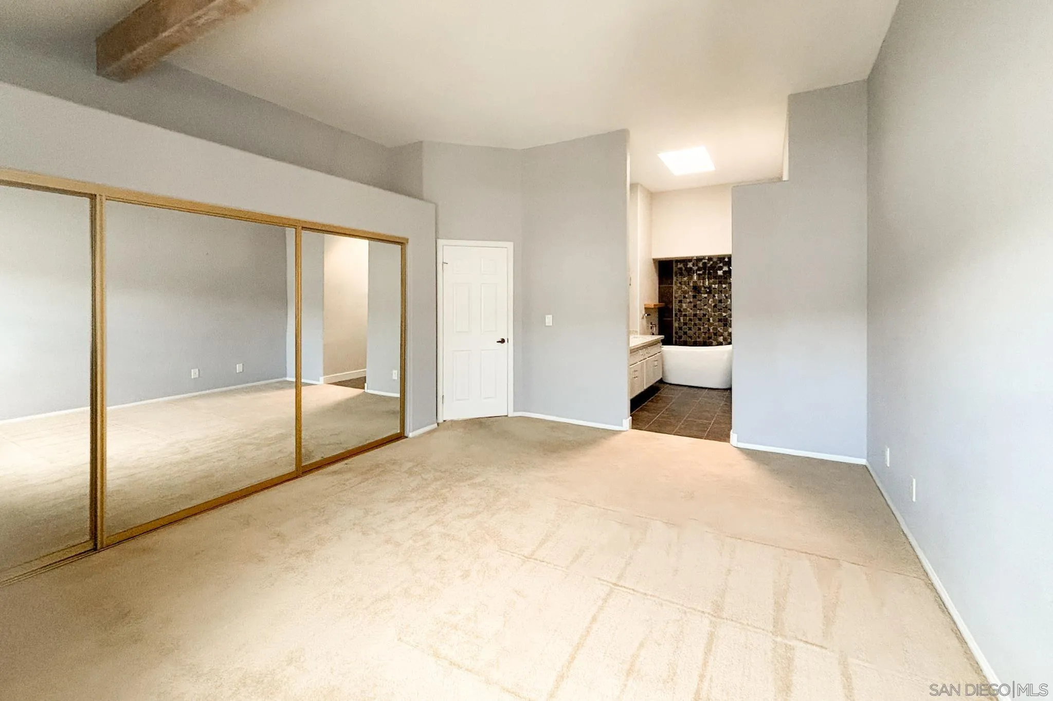 8585 Via Mallorca, Unit 4 La Jolla, CA 92037 - Photo 4 of 14