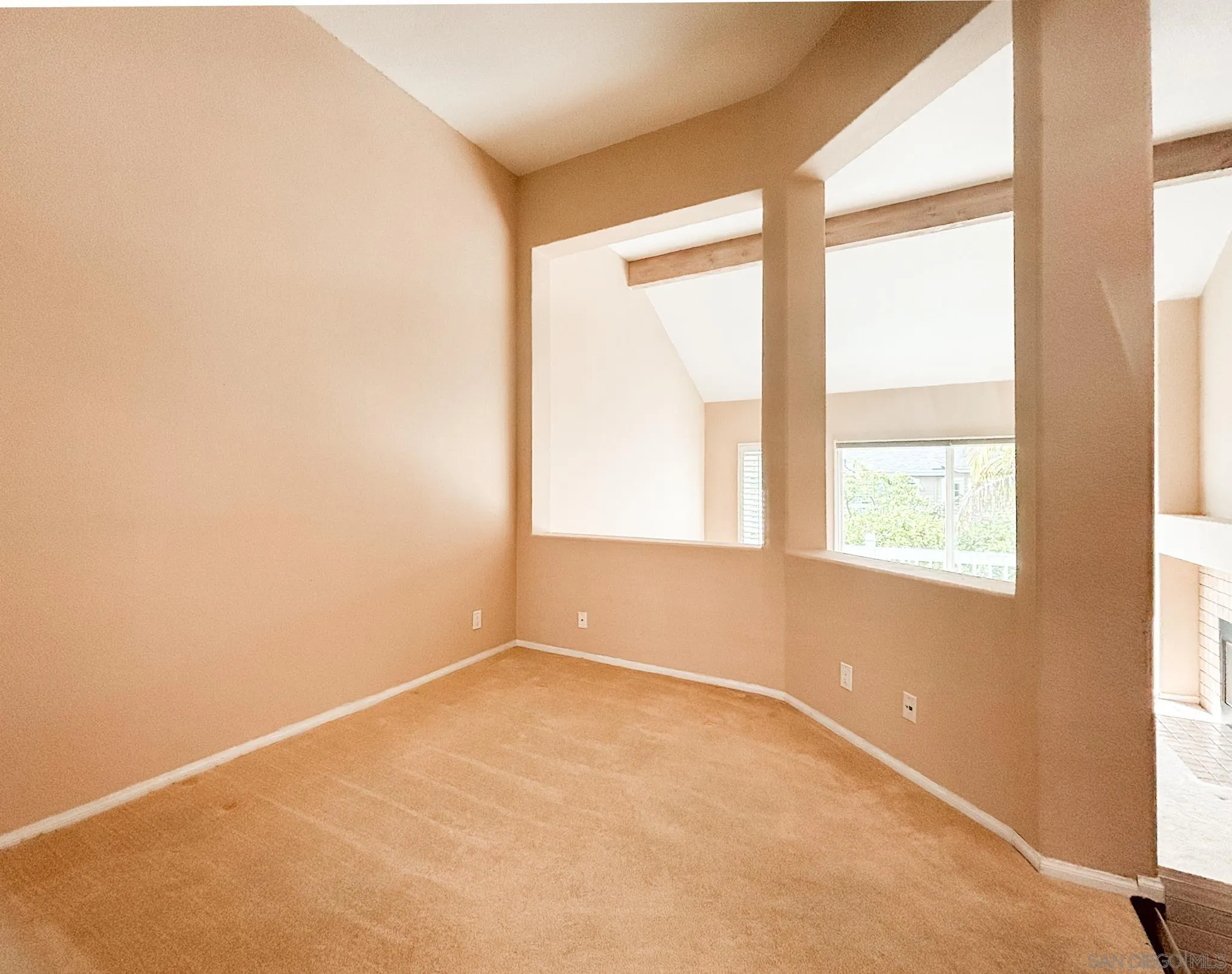 8585 Via Mallorca, Unit 4 La Jolla, CA 92037 - Photo 7 of 14