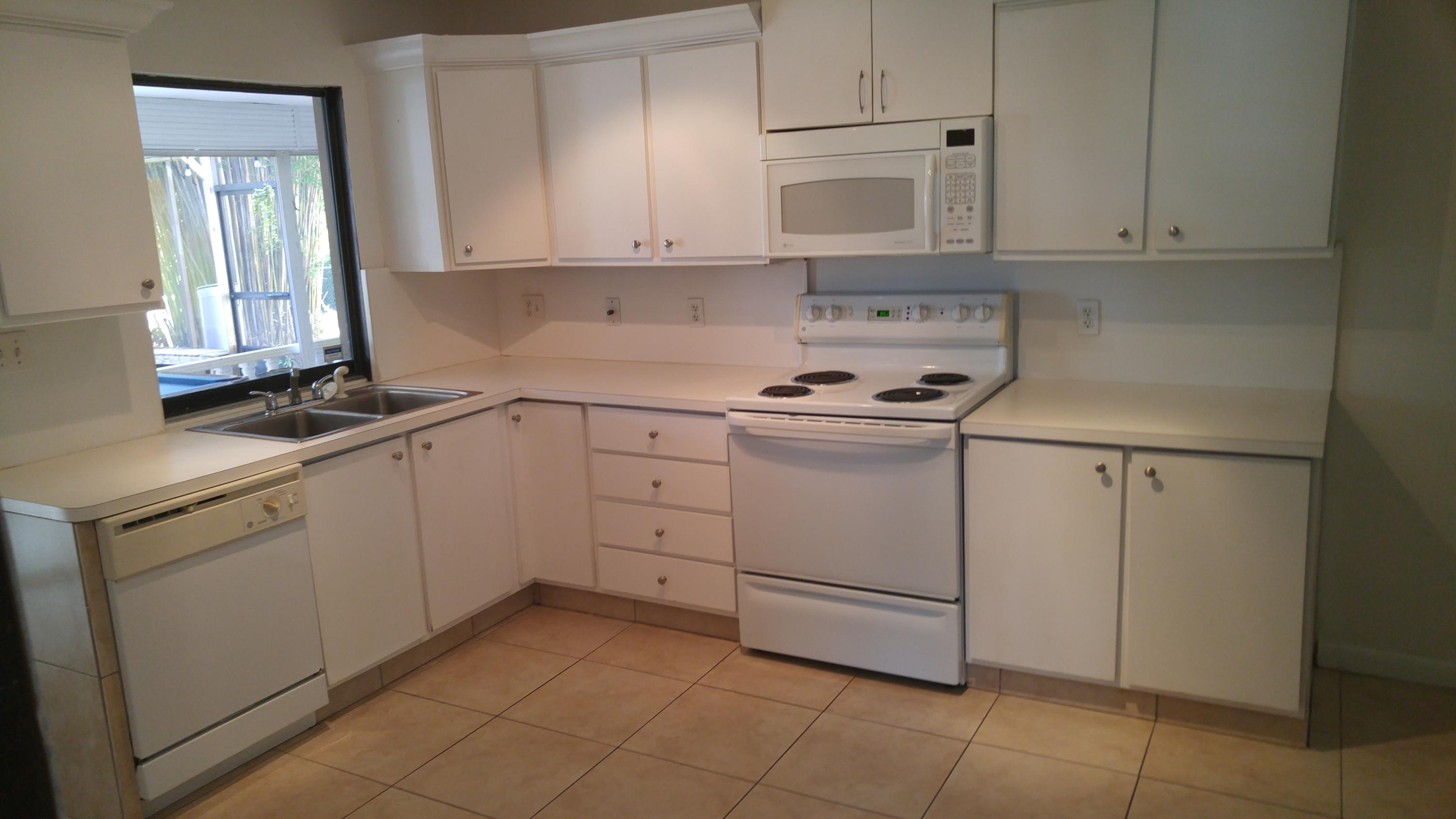 5010 Sunset Boulevard Fort Pierce, FL 34982 - Photo 10 of 24 0722160954b (1)