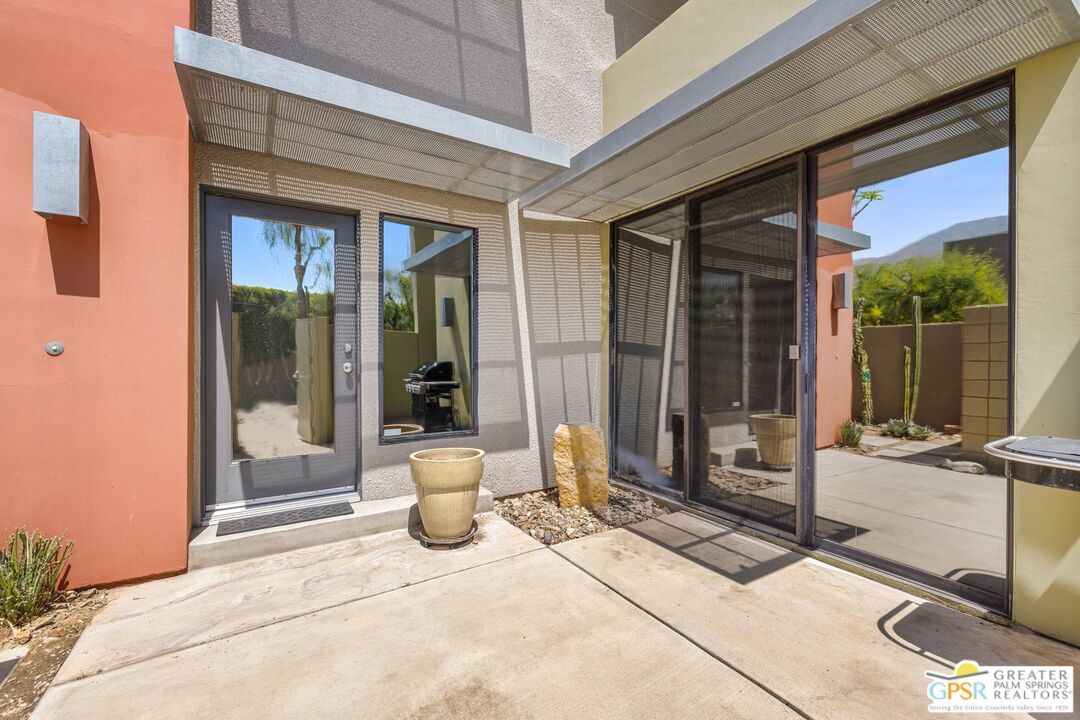 747 East Arenas Road Palm Springs, CA 92262 - Photo 9 of 43 Gallery Image 9
