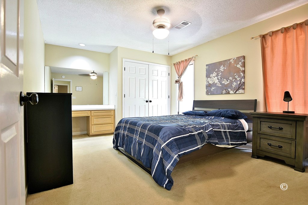 420 Cheyenne Road Columbus, GA 31904 - Photo 12 of 31 Secondary Bedroom #1 w built in desk
