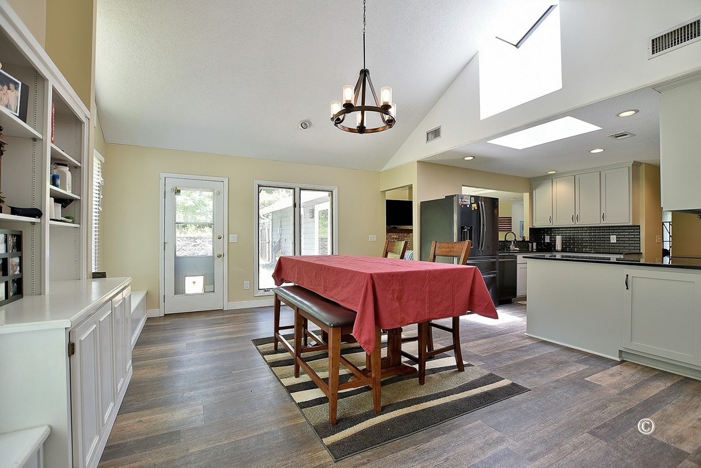 420 Cheyenne Road Columbus, GA 31904 - Photo 7 of 31 So much Light! Dining Area