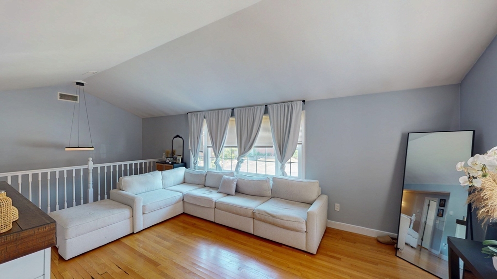 11 Lansing Road Lynn, MA 01904 - Photo 6 of 29