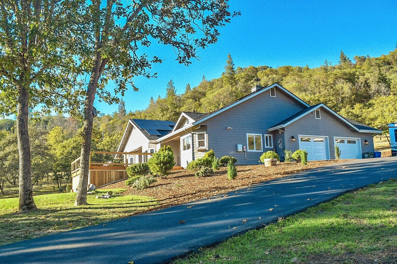 1394 Kubli Road Grants Pass, OR 97527 - Photo 3 of 35 Full Side View - Copy