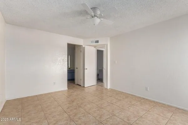 $1,700 | 615 North Arrowhead Drive, Unit 4, Chandler, AZ 85224