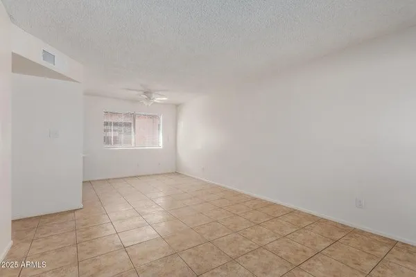 $1,700 | 615 North Arrowhead Drive, Unit 4, Chandler, AZ 85224