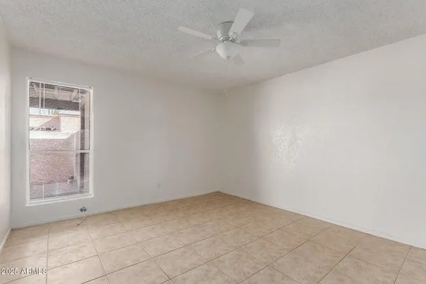 $1,700 | 615 North Arrowhead Drive, Unit 4, Chandler, AZ 85224