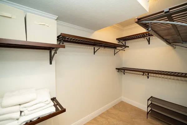 $219,900 | 2731 Northeast 14th Street Causeway, Unit 118, Pompano Beach, FL 33062