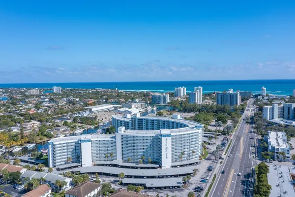 $219,900 | 2731 Northeast 14th Street Causeway, Unit 118, Pompano Beach, FL 33062