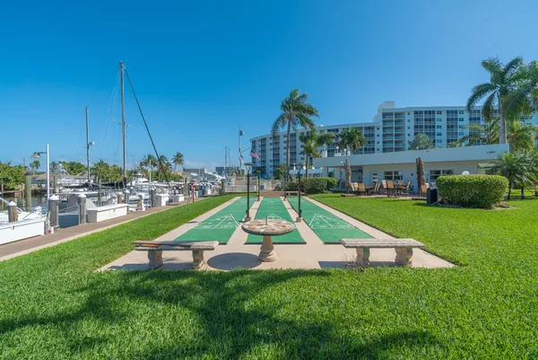 $219,900 | 2731 Northeast 14th Street Causeway, Unit 118, Pompano Beach, FL 33062