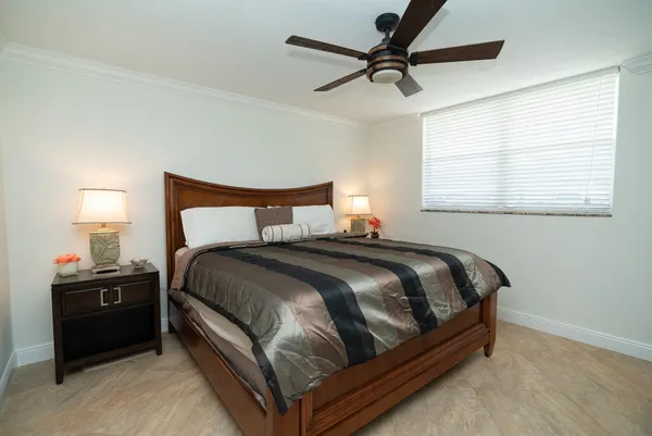 $219,900 | 2731 Northeast 14th Street Causeway, Unit 118, Pompano Beach, FL 33062